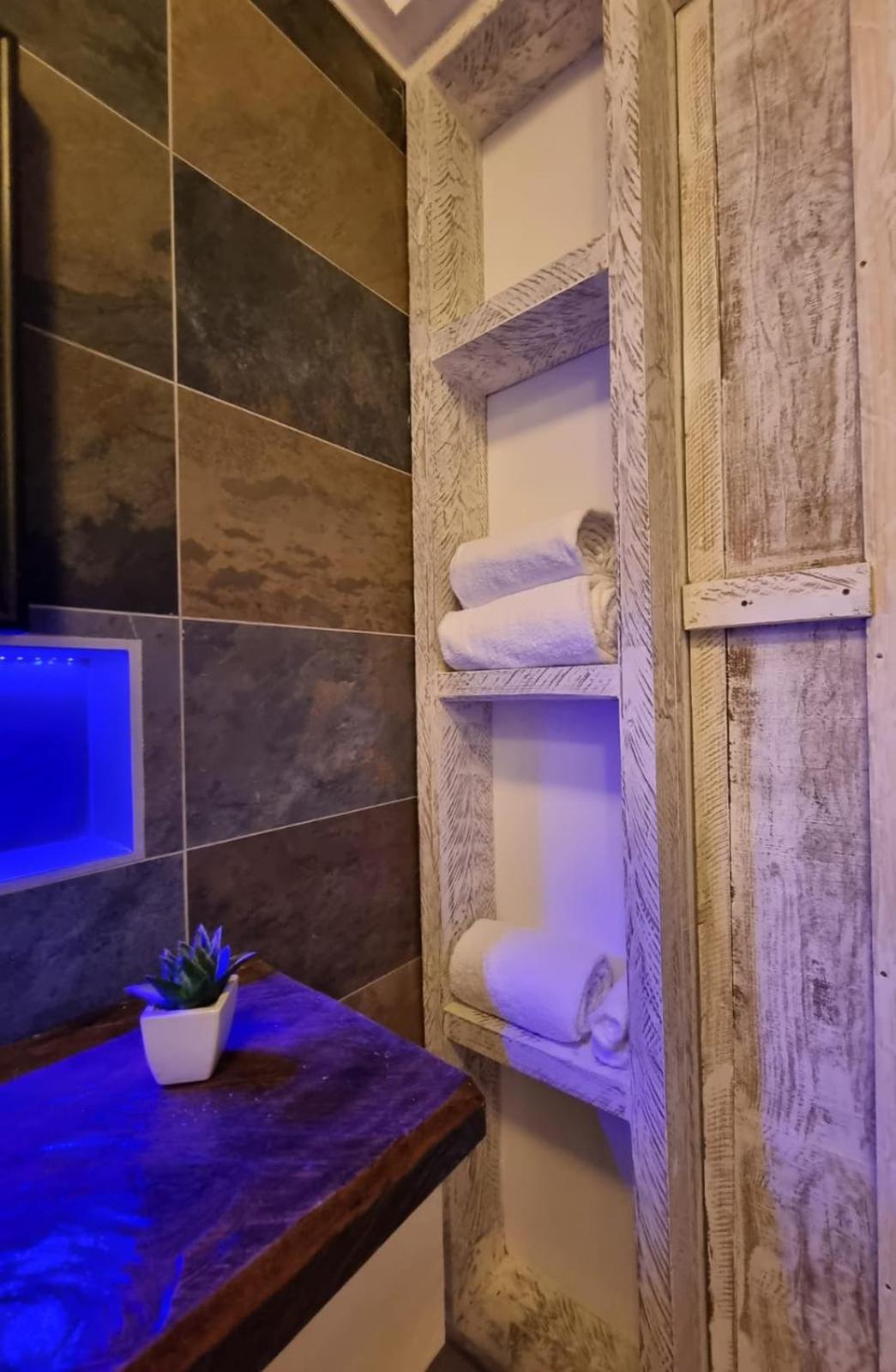 Northwest Bay Seaview Apartment بو فالون المظهر الخارجي الصورة